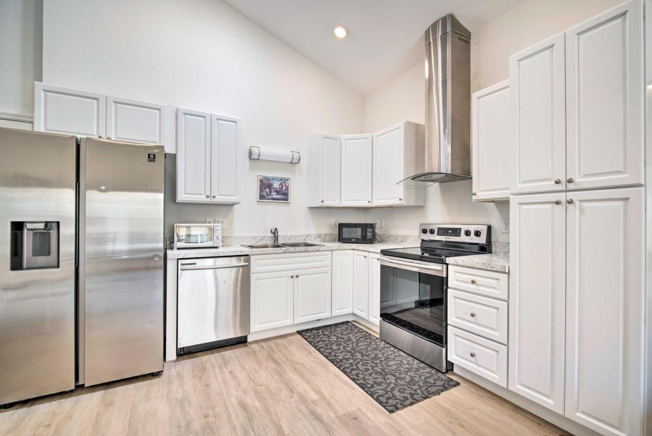 Sleek Tavares Condo 3 Miles To Downtown المظهر الخارجي الصورة
