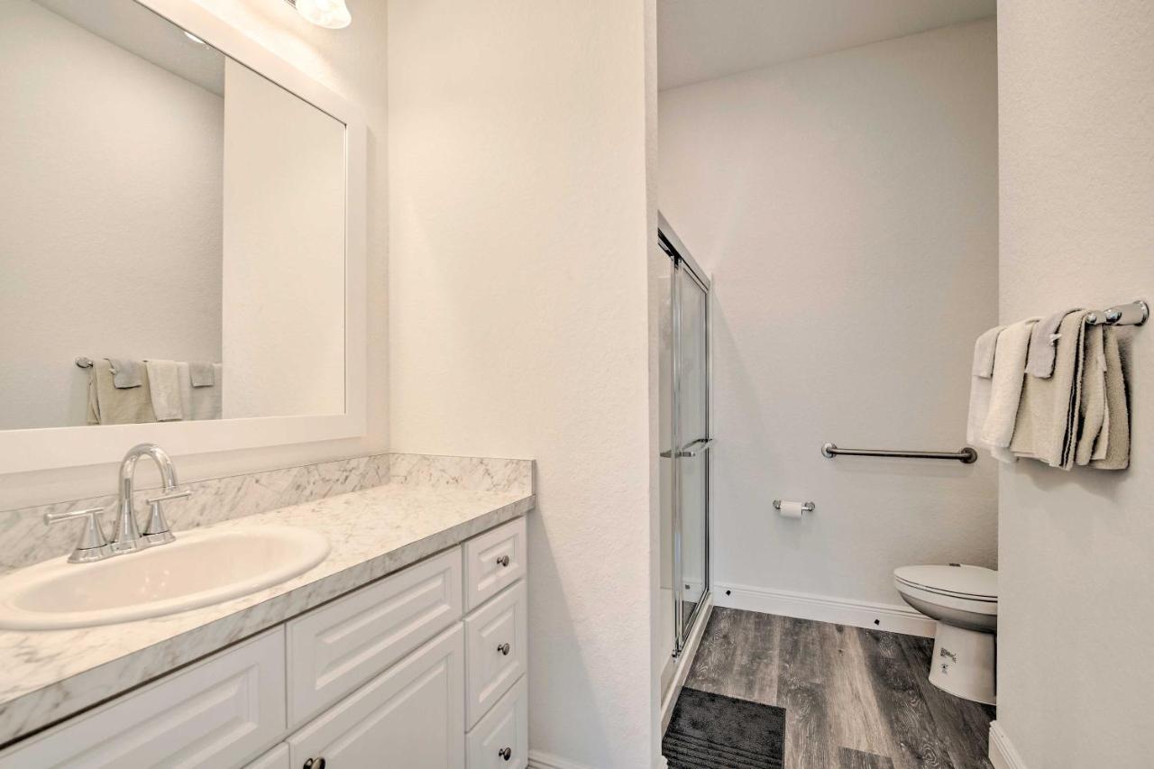 Sleek Tavares Condo 3 Miles To Downtown المظهر الخارجي الصورة